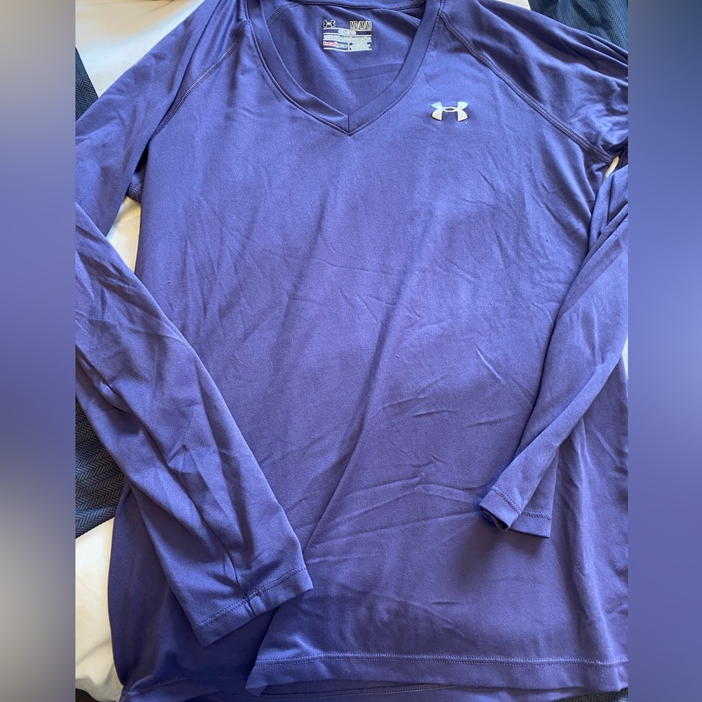 Under Armour. Ladies long sleeve. Size M